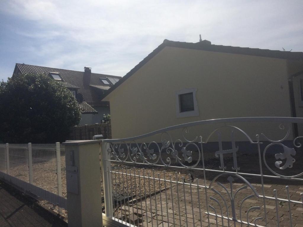 Sions Grosse Ferienwohnung Ferienwohnung Mit 3 Schlafzimmer, 2 Km Bis Zum Europapark Rust Kappel-Grafenhausen Exterior photo